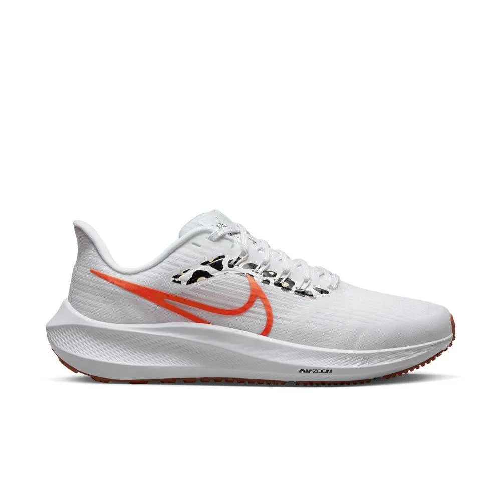 NIKE WOMENS ZOOM PEGASUS 39 RUNNING SHOES (DZ5214-100)