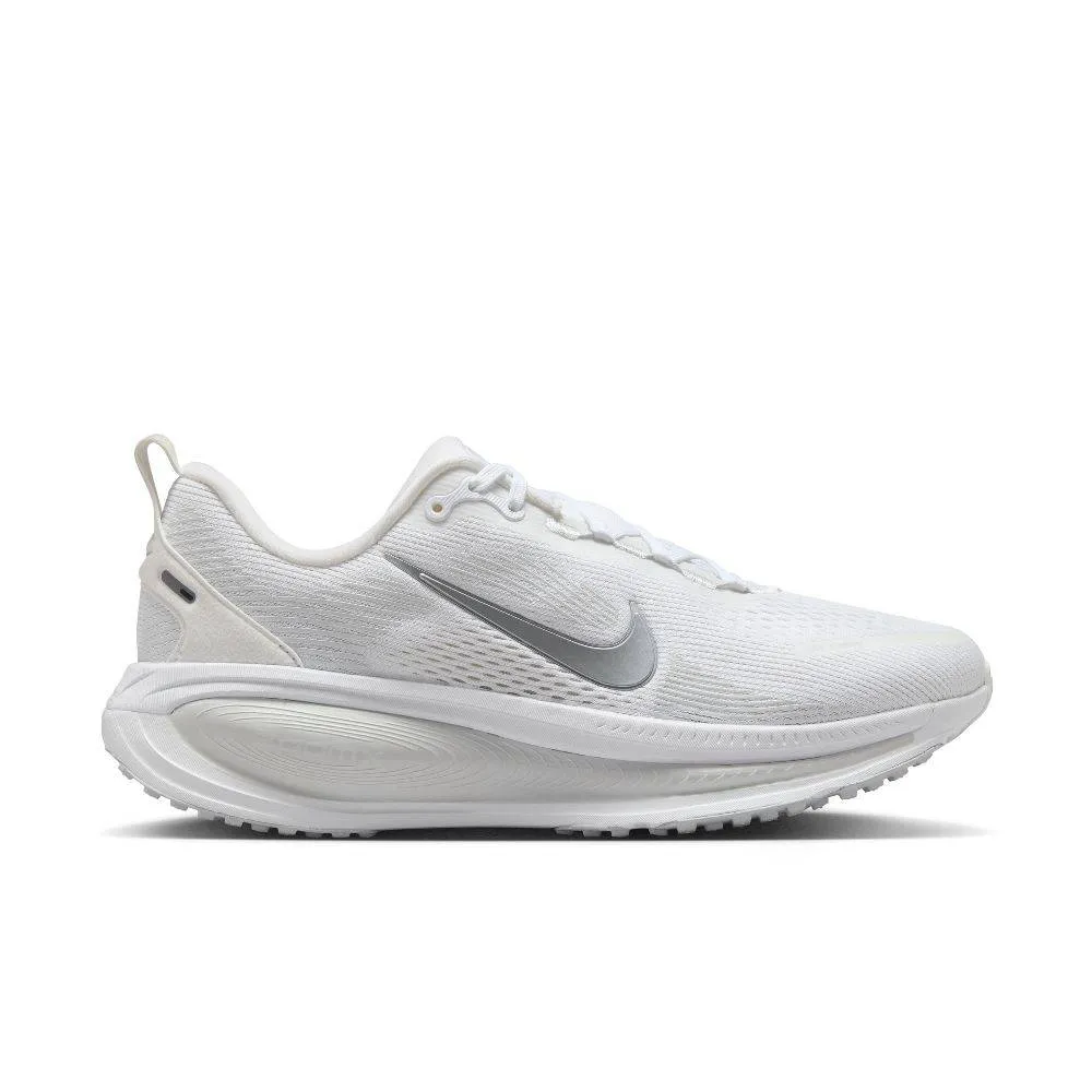 NIKE WOMENS VOMERO 18 ROAD RUNNING SHOES (HM6804-104)
