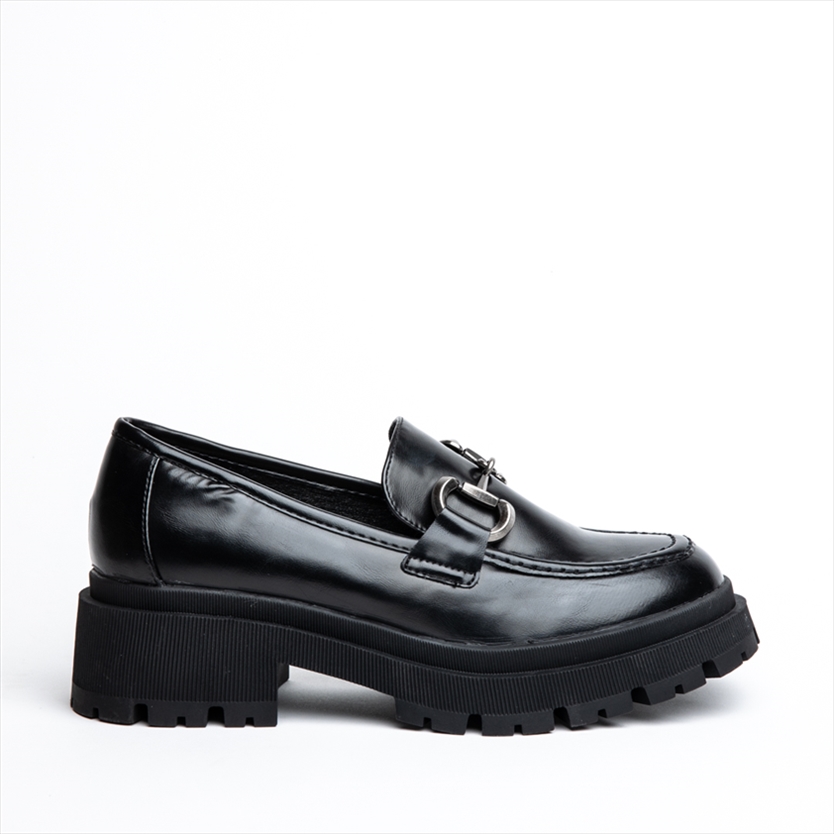 Miss Belgini loafer pumps with chunky chain embellishment