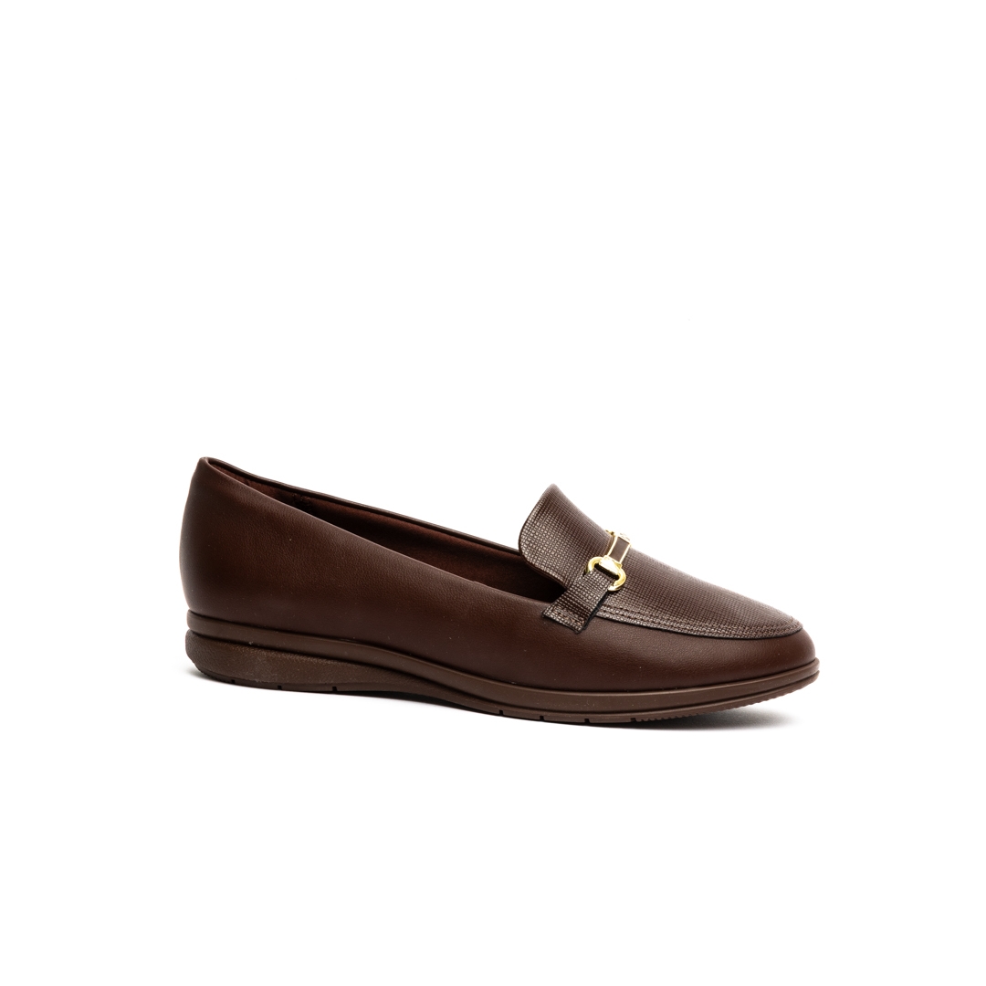 Piccadilly Elegant Wedge Low Moccasin Pumps with Chain Detail