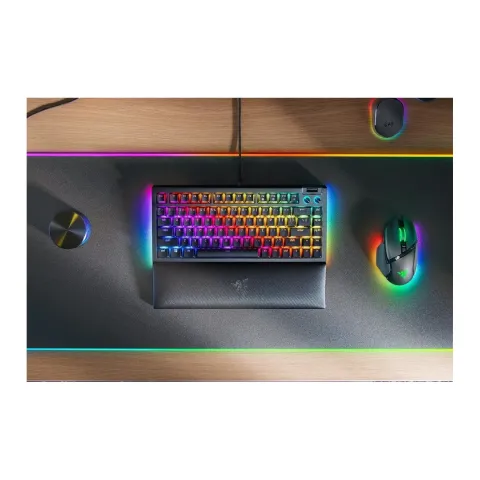 Razer BlackWidow V4 75% - Black US-International Layout - Razer Orange