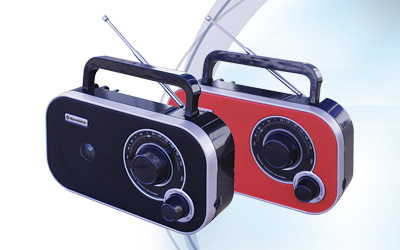 ROADSTAR TRA-2235 PORTABLE FM RADIO WITH HEADPHONES OUT.