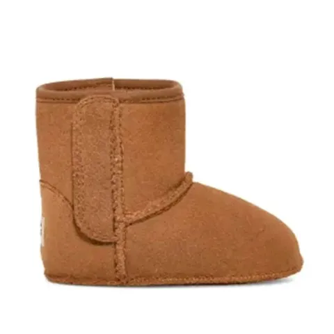 UGG BABY CLASSIC BOOT AND LOVEY BLANKET (1157707I-CHE)