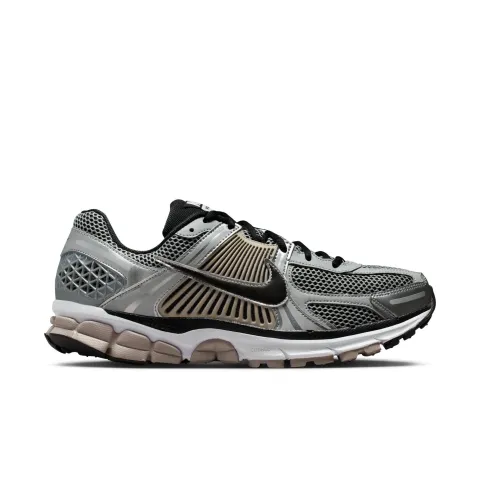 NIKE ZOOM VOMERO 5 (FJ4151-007)