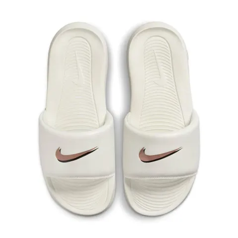 NIKE WOMENS VICTORI ONE SLIDE SWOOSH (FZ1394-100)