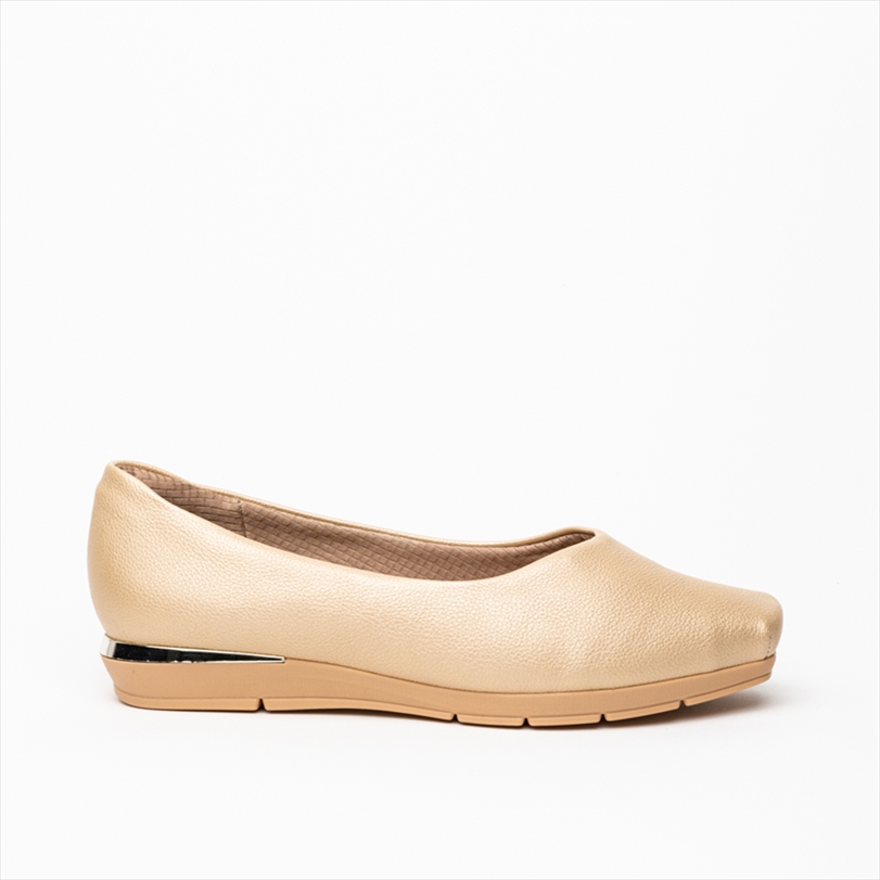 Piccadilly Moccasin Comfort Wedge Low Pumps in Gold