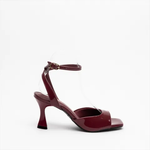 Via Marte Glossy Medium Flare Heel Sandals