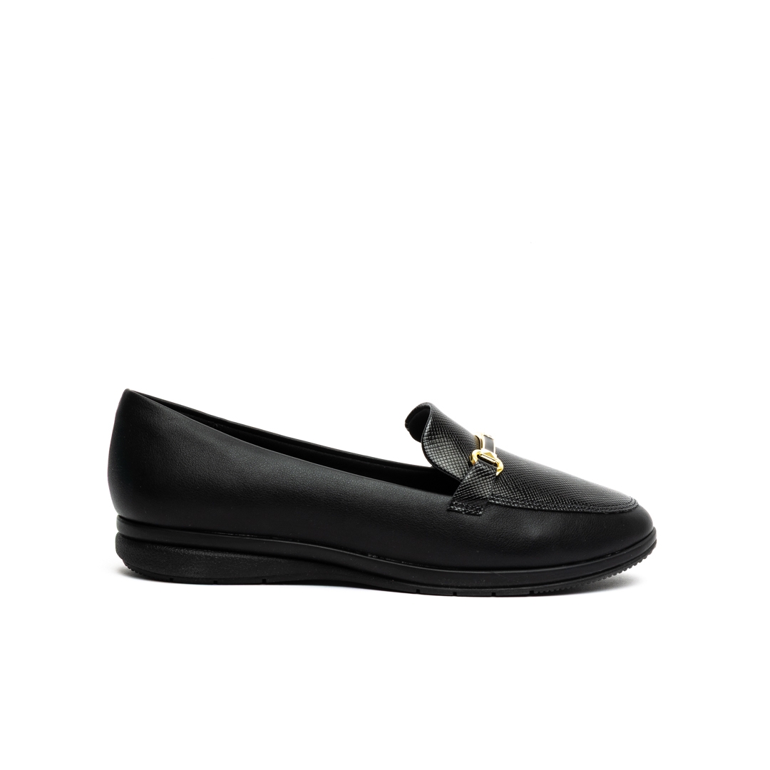 Piccadilly Timeless Low Wedge Moccasin Pumps with Chain